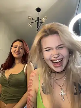 Snapshot of DriveThruCiri chatting on 10, 5, 2026 DriveThruCiri online show from 10, 5, 2026