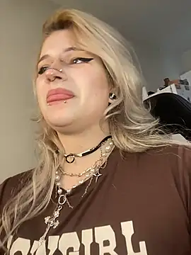 Snapshot of DriveThruCiri chatting on 16, 5, 2026 DriveThruCiri online show from 16, 5, 2026