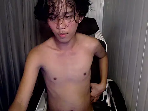 Snapshot of urnaughty_paul chatting on 13, 5, 2026 urnaughty paul online show from 13, 5, 2026
