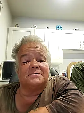 Snapshot of smokinhotshorty chatting on 18, 7, 2026 smokinhotshorty online show from 18, 7, 2026