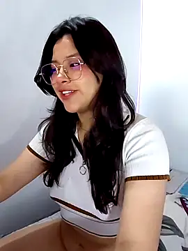 Snapshot of _Juno chatting on 27, 4, 2026 Juno online show from 27, 4, 2026