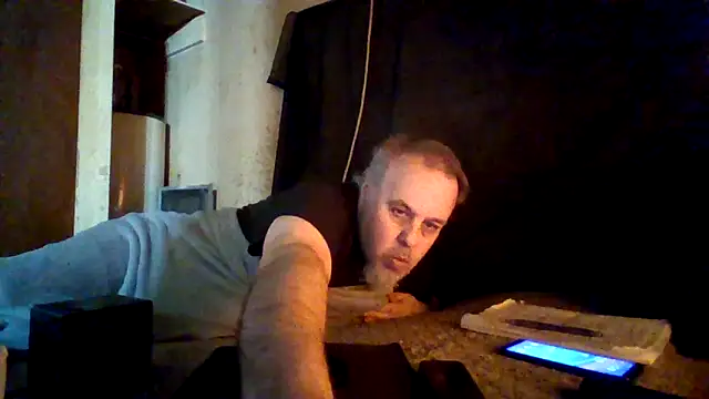 Nightshade1195 online show from 13, 5, 2026