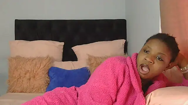 julianaa19 online show from 18, 6, 2026