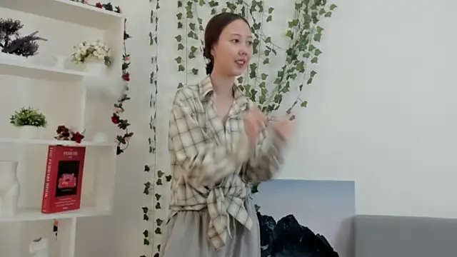 Snapshot of CherieAppel chatting on 21, 4, 2026 CherieAppel online show from 21, 4, 2026