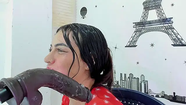 violett collinss online show from 5, 7, 2026