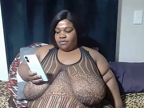 Snapshot of BBWMIDGET40 chatting on 25, 4, 2026 BBWMIDGET40 online show from 25, 4, 2026
