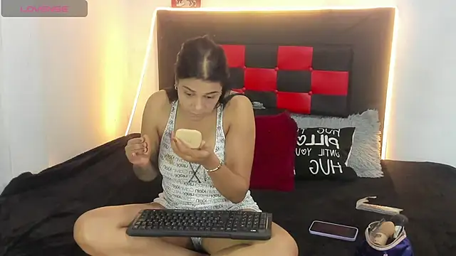 Snapshot of camila_valenciia_ chatting on 21, 7, 2026 camila valenciia online show from 21, 7, 2026