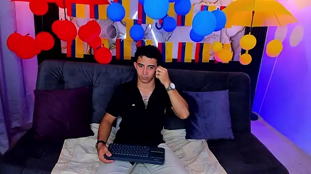 caius bigcock1 online show from 22, 6, 2026