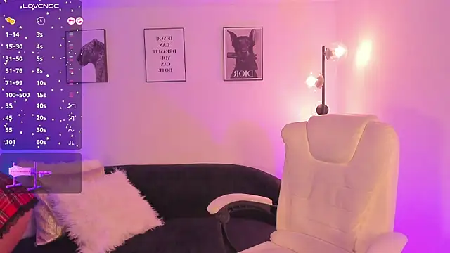 LizzyPonce  online show from 24, 4, 2026