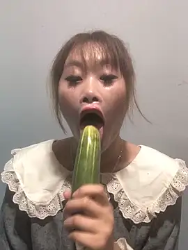 Snapshot of Ly-sexyy chatting on 16, 5, 2026 Ly-sexyy online show from 16, 5, 2026