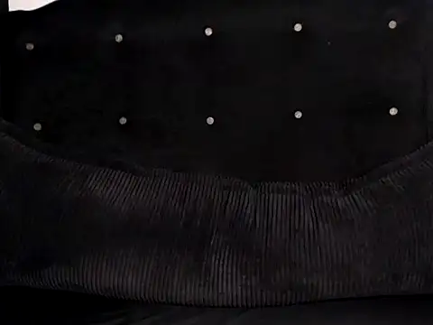 Snapshot of Enchantriss chatting on 6, 7, 2026 Enchantriss online show from 6, 7, 2026