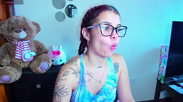 Snapshot of angelina_77 chatting on 1, 5, 2026 angelina 77 online show from 1, 5, 2026