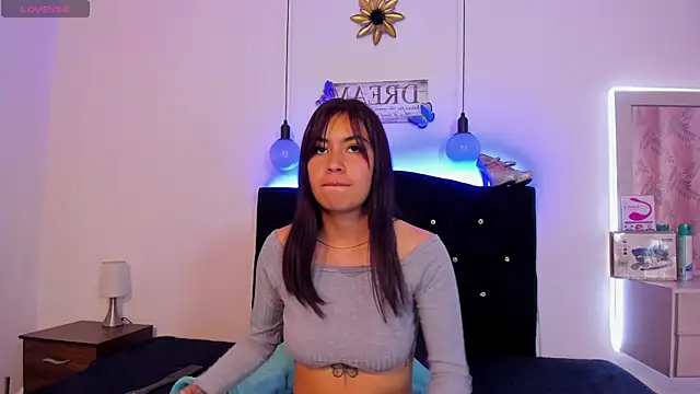 lizz cherry  online show from 1, 5, 2026