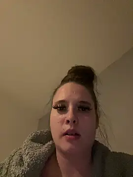 Snapshot of Poppylooloo chatting on 12, 5, 2026 Poppylooloo online show from 12, 5, 2026