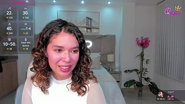 Snapshot of sienna_luxor chatting on 2, 5, 2026 sienna luxor online show from 2, 5, 2026