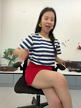 Snapshot of NiNa5203 chatting on 24, 5, 2026 NiNa5203 online show from 24, 5, 2026