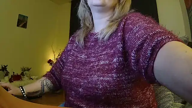 Divineblond online show from 30, 1, 2025