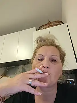 Divineblond online show from 5, 3, 2026