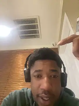 Snapshot of milfandyoungin chatting on 10, 6, 2026 milfandyoungin online show from 10, 6, 2026