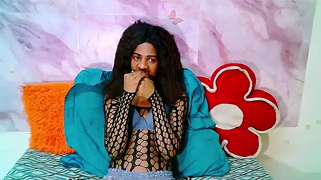 Snapshot of EbonySweetPeach chatting on 7, 7, 2026 EbonySweetPeach online show from 7, 7, 2026