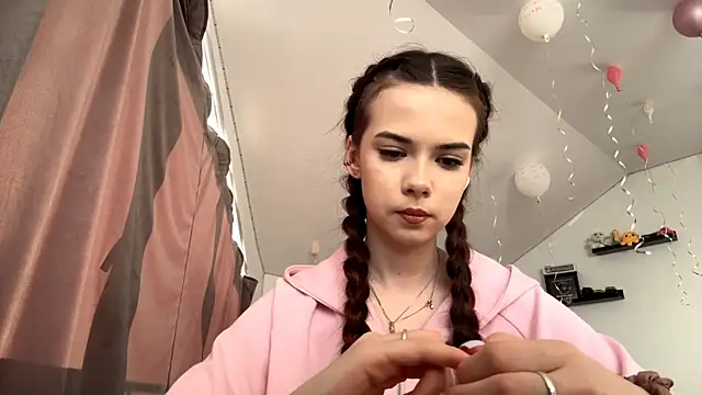 Snapshot of JoellaGrode chatting on 2, 5, 2026 JoellaGrode online show from 2, 5, 2026