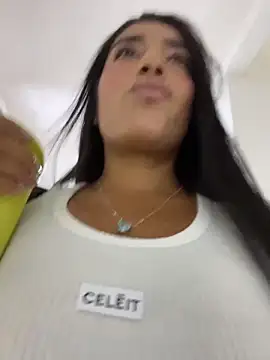 Snapshot of SaryJonex chatting on 5, 5, 2026 SaryJonex online show from 5, 5, 2026