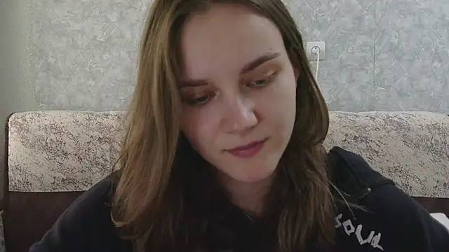 Snapshot of DolcezzaCream chatting on 18, 6, 2026 DolcezzaCream online show from 18, 6, 2026