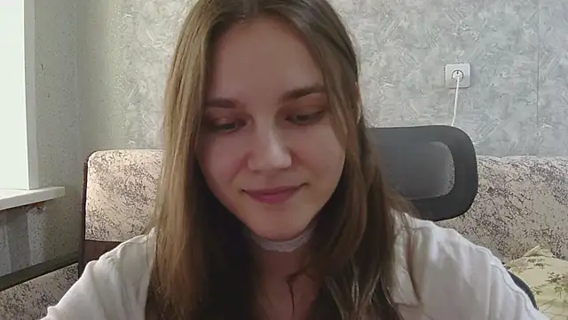 Snapshot of DolcezzaCream chatting on 7, 7, 2026 DolcezzaCream online show from 7, 7, 2026