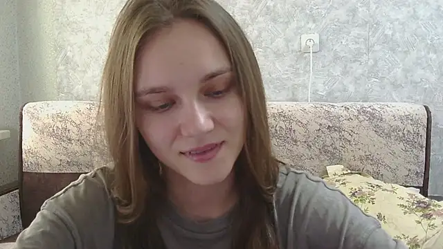 Snapshot of DolcezzaCream chatting on 24, 7, 2026 DolcezzaCream online show from 24, 7, 2026