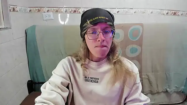 Snapshot of Jinnbooky chatting on 9, 7, 2026 Jinnbooky online show from 9, 7, 2026