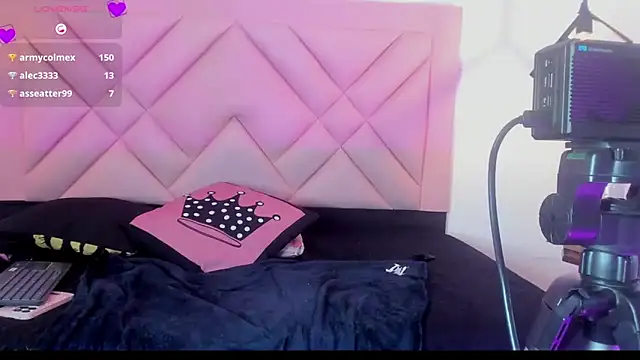 Snapshot of isa_cute_1 chatting on 8, 6, 2026 isa cute 1 online show from 8, 6, 2026