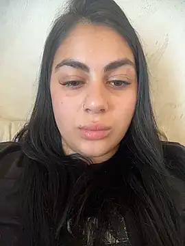 Snapshot of LilyLovell chatting on 5, 6, 2026 LilyLovell online show from 5, 6, 2026