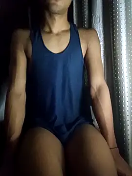 Snapshot of skinny_raj chatting on 7, 5, 2026 skinny raj online show from 7, 5, 2026