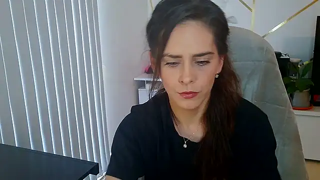 khalessi13 online show from 13, 5, 2026
