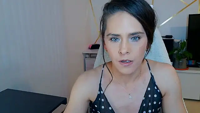 khalessi13 online show from 8, 6, 2026