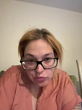 Snapshot of SecretRavenXO chatting on 15, 5, 2026 SecretRavenXO online show from 15, 5, 2026