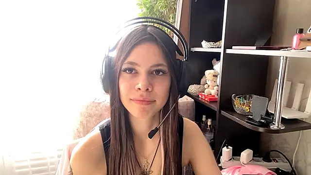 Snapshot of TuZezima chatting on 2, 5, 2026 TuZezima online show from 2, 5, 2026