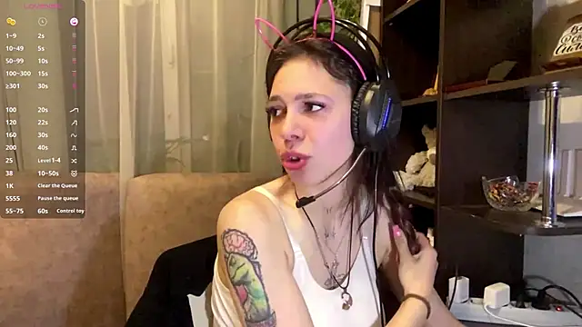 Snapshot of TuZezima chatting on 22, 5, 2026 TuZezima online show from 22, 5, 2026