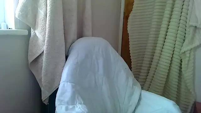 Snapshot of maskedilf chatting on 22, 5, 2026 maskedilf online show from 22, 5, 2026
