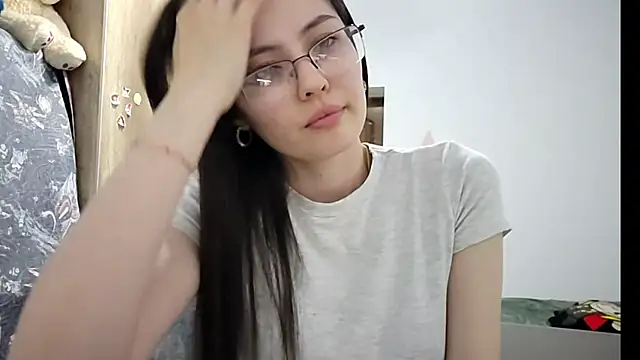 Snapshot of AshleyTropiano chatting on 13, 5, 2026 AshleyTropiano online show from 13, 5, 2026