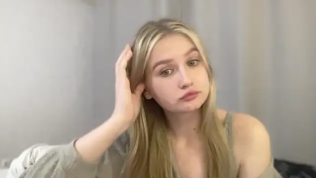 AngellGirll online show from 25, 4, 2026