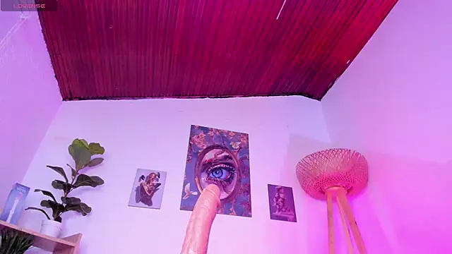 NaomiSaenz  online show from 16, 6, 2026