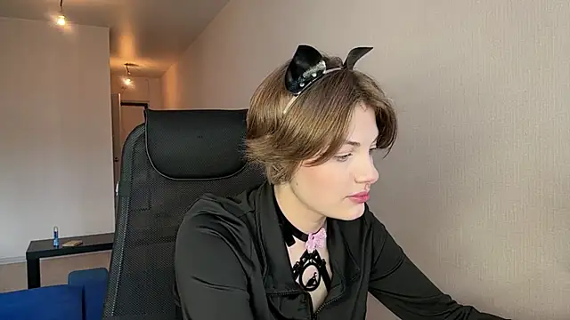 Snapshot of LinaFlamie chatting on 5, 6, 2026 LinaFlamie online show from 5, 6, 2026