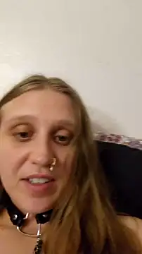 Snapshot of BunnyHooppss chatting on 8, 7, 2026 BunnyHooppss online show from 8, 7, 2026