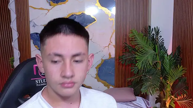Snapshot of Andres_Tay chatting on 6, 6, 2026 Andres Tay online show from 6, 6, 2026