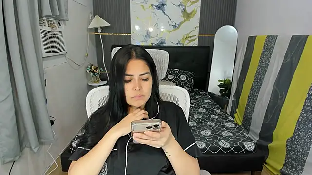 Snapshot of MissAndersonHoly chatting on 27, 4, 2026 MissAndersonHoly online show from 27, 4, 2026