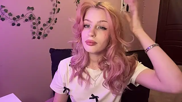 Snapshot of milimoon chatting on 3, 5, 2026 milimoon online show from 3, 5, 2026