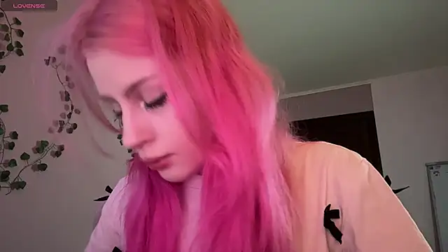 Snapshot of milimoon chatting on 13, 5, 2026 milimoon online show from 13, 5, 2026