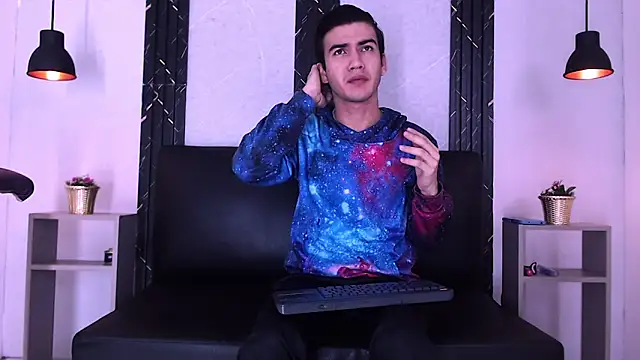 Snapshot of Feiccer_Castquer chatting on 6, 5, 2026 Feiccer Castquer online show from 6, 5, 2026
