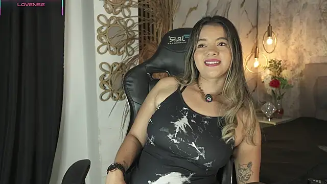 Snapshot of Leidy_2026 chatting on 15, 5, 2026 Leidy 2026 online show from 15, 5, 2026